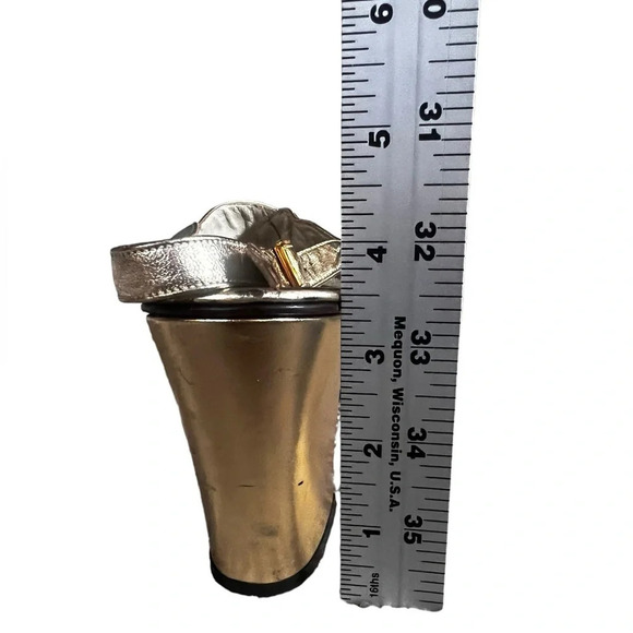 Gold Metallic heel sandals sz 8.5 a few scuffs on heel overall great condition - Picture 8 of 8